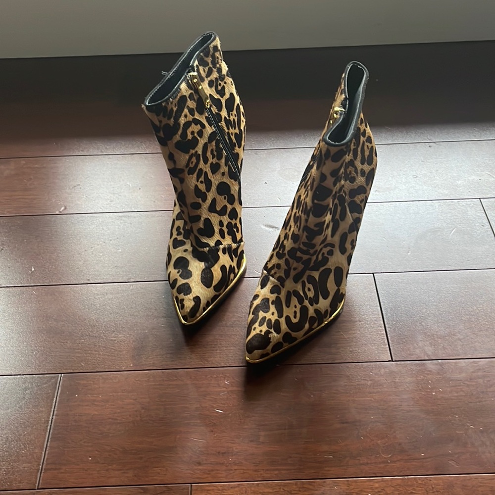 Kurt Geiger leather ankle boots animal print size 38 us 7